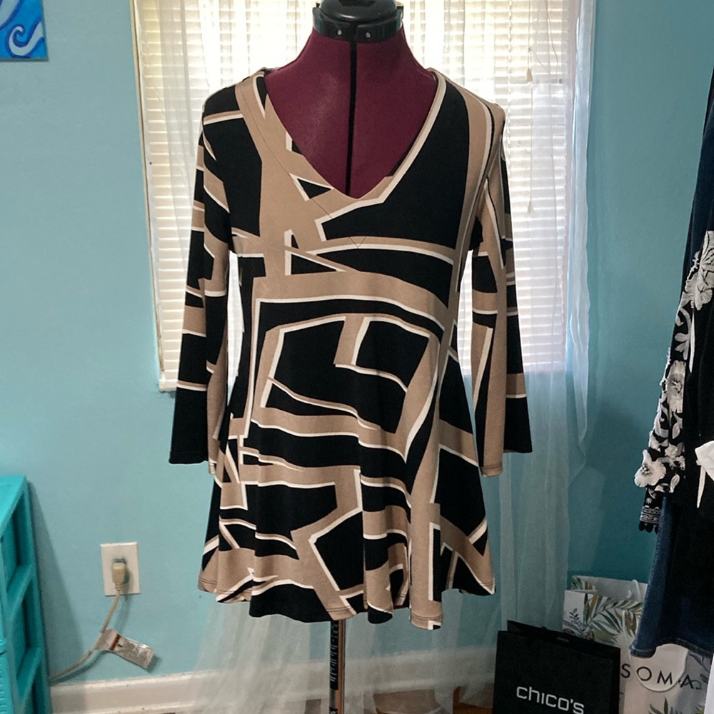 Travelers 3/4 sleeve top